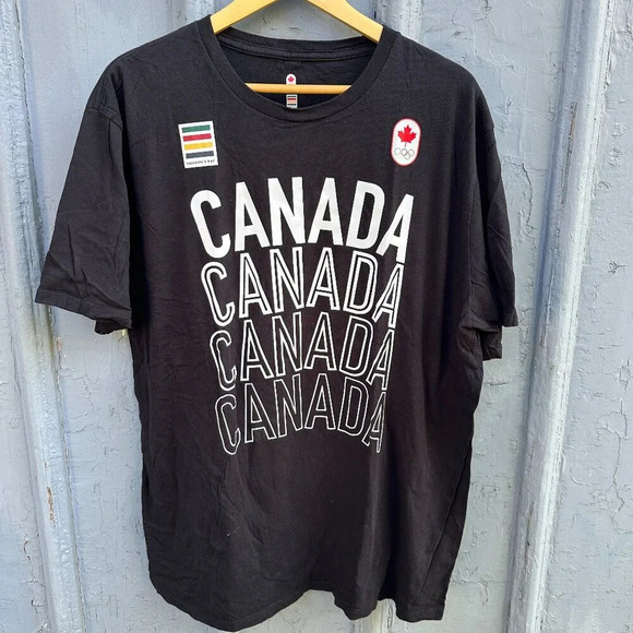 Hudsons Bay Other - Black Team Canada  2016 Olympic team T-shirt. Mens XL